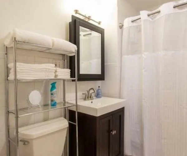 Apartment Wrigley Oasis! Steps From The Field! - 3bd 1ba