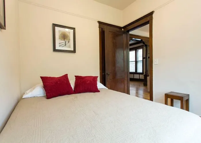 Appartement Wrigley Oasis! Steps From The Field! - 3bd 1ba *